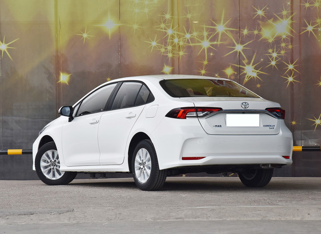 丰田卡罗拉|丰田最热销的家轿，全系标配8气囊，油耗3毛多，关键是难开坏