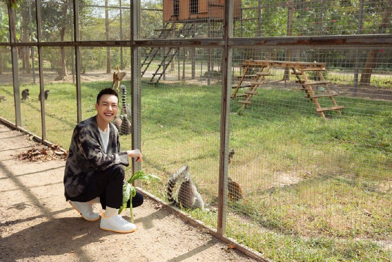 欧阳娜娜|陈伟霆晒30w球鞋！周扬青都没见过，欧阳娜娜惊呼：太厉害了