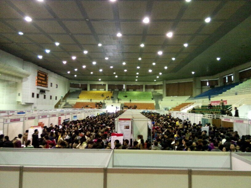 「」分享几个大学专业,千万别考,就业难工资低