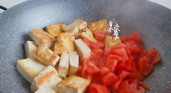 【食材】快手下饭菜，三种食材烧一烧，咸鲜开胃无肉也抢手，又光盘了