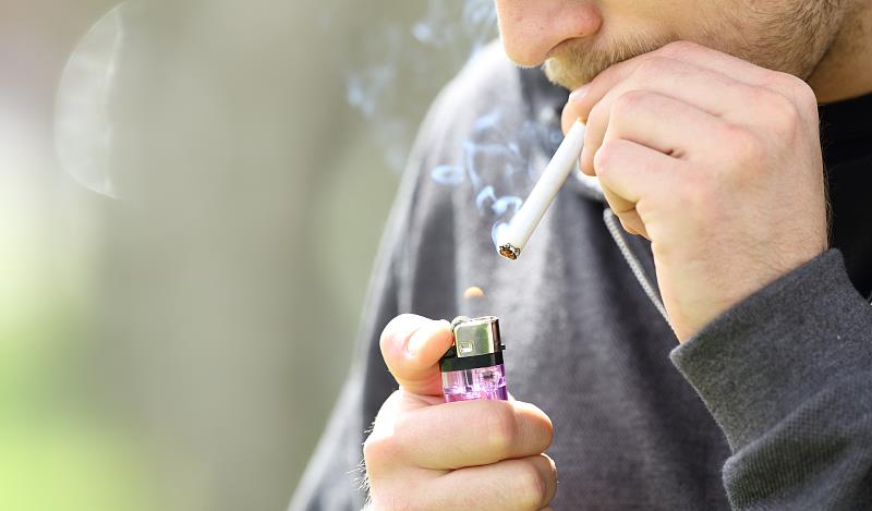 睡眠@肺不健康的人，睡眠中会有3种症状，身体有这些异常，需要警惕