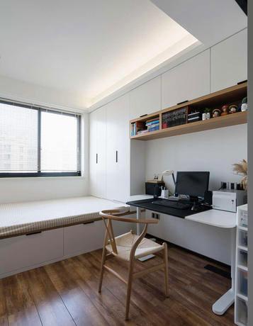 设计师|她家的轻奢风格，黑白灰散发着高级感，不做电视墙，美观又实用