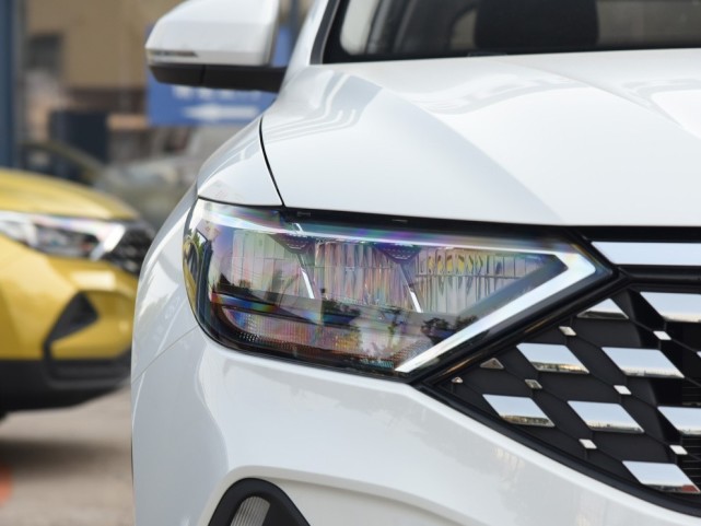 大众汽车|大众“换标”又成功了！1.4T+6AT，顶配仅11万，果断放弃哈弗H6