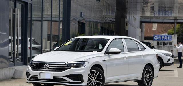 大众汽车|10-15万之间的价格预算，有哪款大众汽车值得入手？推荐大众速腾