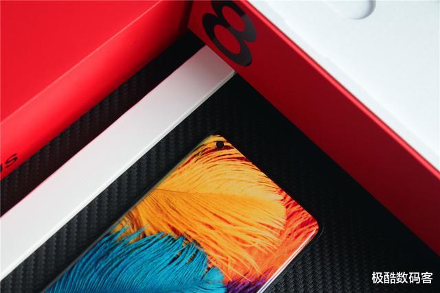 5G■2K+120Hz！堪称新一辈安卓机皇，国产小品牌的成功逆袭