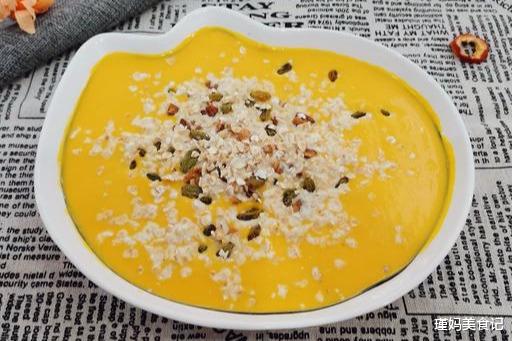 南瓜：早餐来一碗暖胃黄金羹，只需两步，口感丝滑醇厚，无碳水不怕胖
