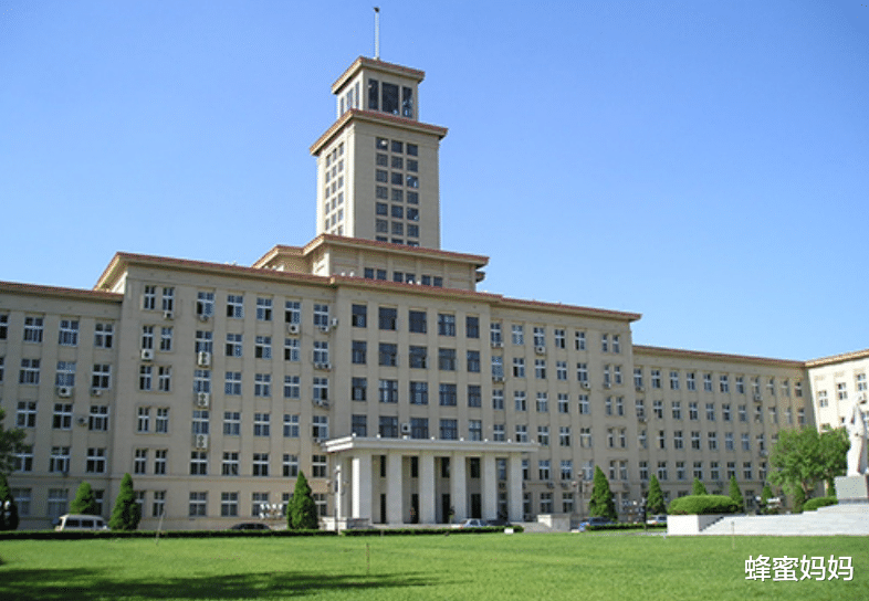南开大学|中国“衰落最狠”的985大学，没有一个A+学科，网友：终跌落神坛