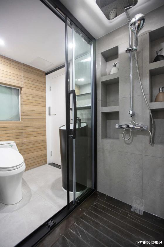 []75㎡小两居，爆改经典日式风，砸掉两堵墙多出一间多功能房！