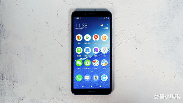 诺基亚|诺基亚翻身太难？新机刚发布就降价，网友：隔壁的红米机更香