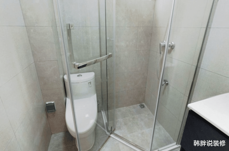 『』刚完成硬装的110㎡新房，前后只花了10万，少做吊顶实在太明智了