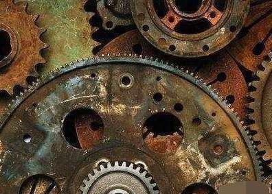 科学家：俄罗斯发现奇怪金属物，疑似3亿年前“齿轮”，科学家：飞碟残骸