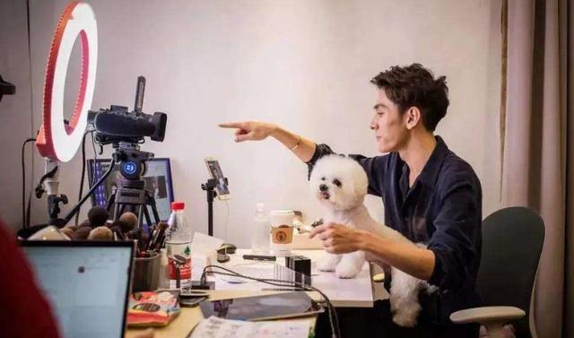 马云▲马云又有新预言，未来一半的行业会消失，这3个工作或很抢手