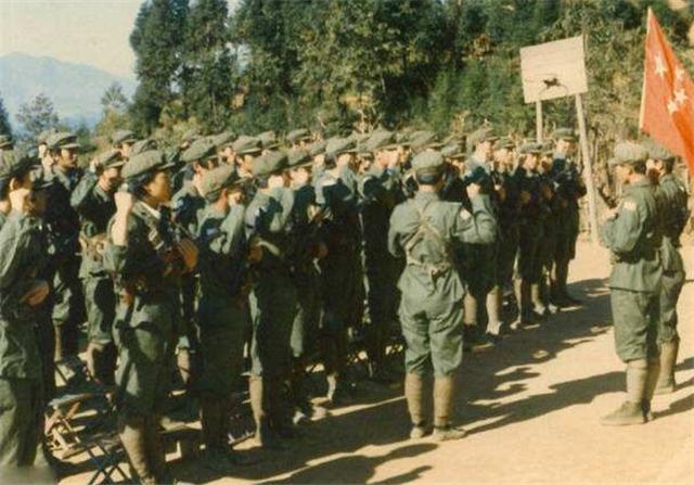 美军|万炮轰谅山！越南最精锐部队与我军遭遇战，许世友：不留一间房子