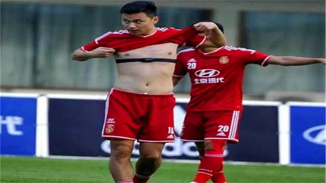 国足@国足实力差原因终于找到了，不看不知道，一看吓一跳