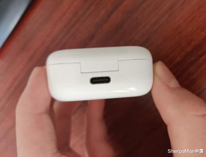 「AirPods」小米要捏把汗了！罗永浩旗舰之作不是手机，却直怼苹果AirPods