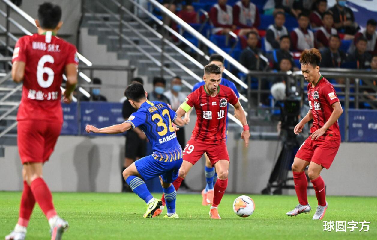 江苏苏宁|8分钟狂轰3球!奥拉罗尤上演神奇换人,苏宁4-3逆转建业