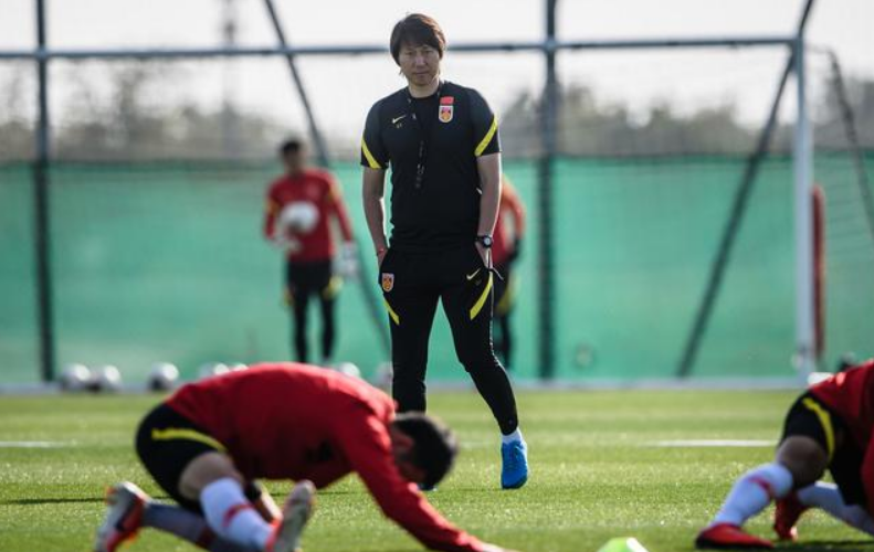 『国足』李铁独具慧眼!提拔24球33助攻边锋能力不逊武磊,成国足杀手锏