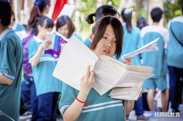 宿舍|大一新生211高校报到后，因“宿舍太差”选择退学，是否值得？