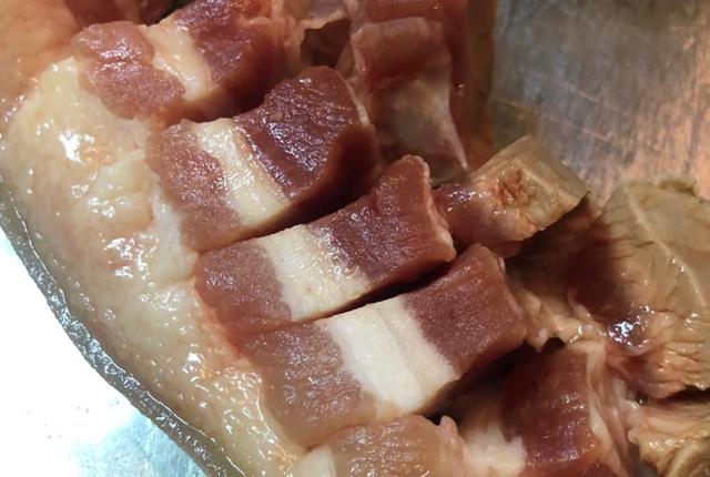 @在家就能做脆皮五花肉，简单零失误，又香又脆，一点不油腻
