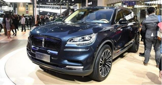 林肯飞行家|“舒适王”，宽两米多，无噪音，只加92号油——林肯飞行家