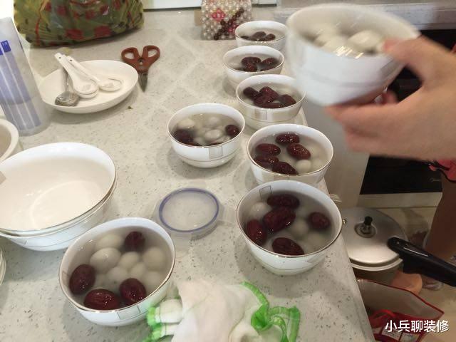 「」晒晒爸妈在深圳给弟弟准备的90平婚房，心里既高兴又觉得很难过！