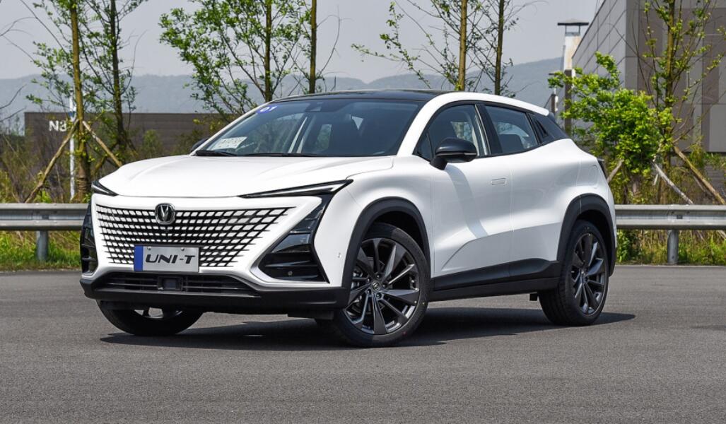 「SUV」长安再亮“新王牌”！颜值赶超卡宴，搭蓝鲸1.5T加速7.5S，对抗H6