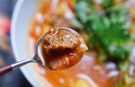 炖牛肉|炖牛肉，先放盐还是后放盐？顺序搞错了，难怪牛肉不入味还很柴