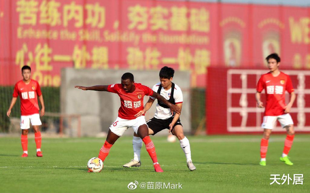 「国足」国足传来重大喜讯!最强归化王者归来进球了,导演5-0狂胜