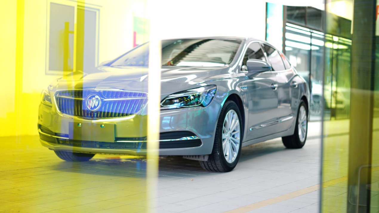 别克君越：水泥灰质感撩上头 被别克君越惊艳到了吧