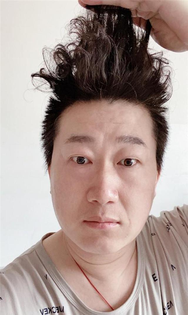 【岳云鹏】张鹤伦成楼道灵魂歌者，岳云鹏从头至尾听完就为等彩蛋？