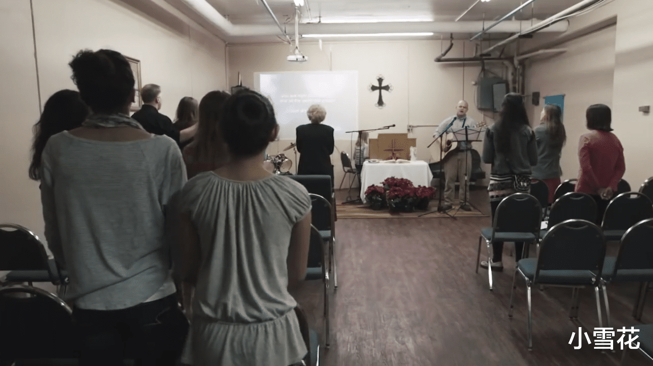 #四川省#世界上最宅的小镇,全镇人住在一栋大楼里,上学上班都不用出楼!