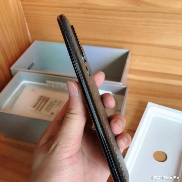 小米科技|8G+256G的小米10P却不敌4G+128G的苹果11好用？行内人回答扎心了