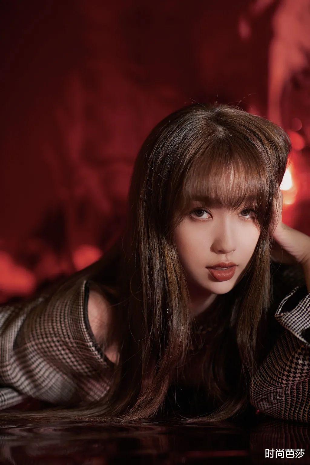 蝴蝶结|戴上蝴蝶结的虞书欣，可不就是在逃公主本人呢？