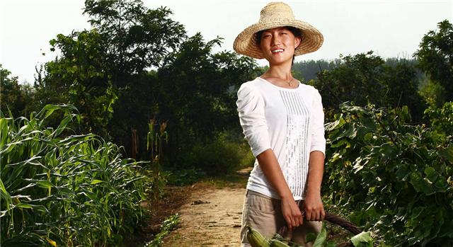 臆说古史|清华女博士隐居深山11年，靠种地年收入800万，亲生父母认不出来