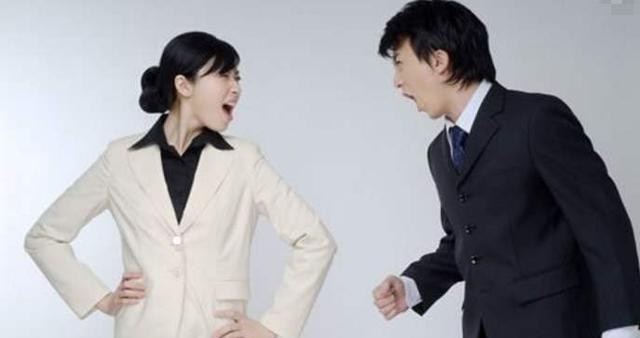 |在同事面前，什么都能炫耀，唯独要在3件事上装傻，这才是聪明人