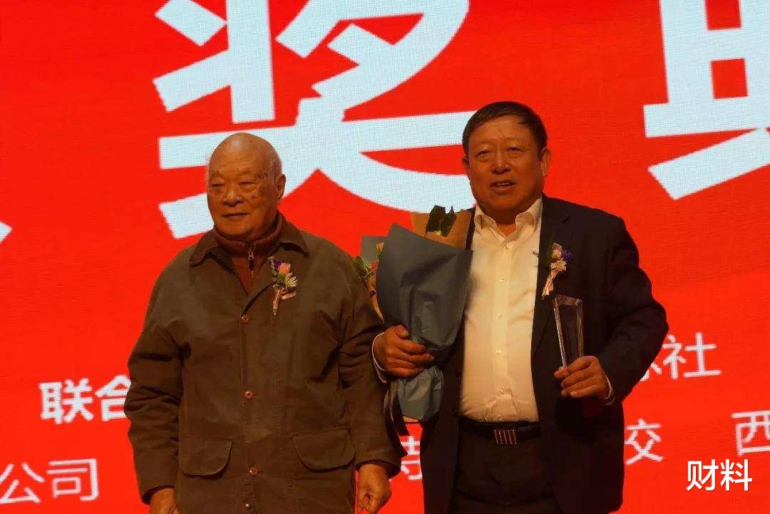 财料|靠卖豆腐起家的首富，曾身家51亿，送村民60套别墅，如今被查了