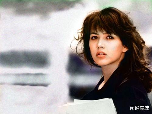 苏菲·玛索|苏菲玛索，你以为的清纯女神，背地里不知道多狂野