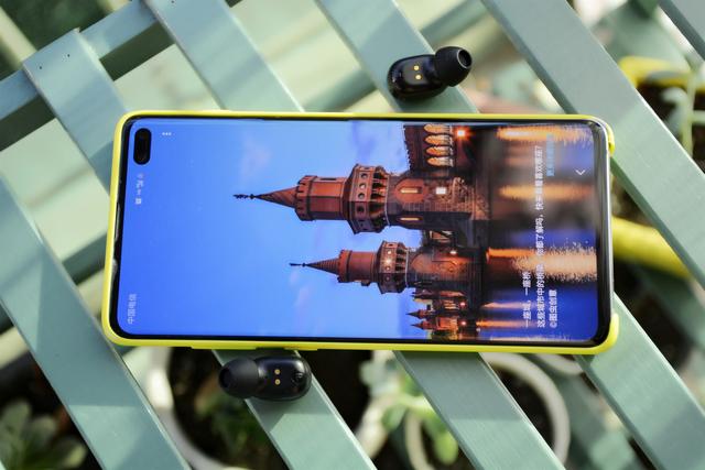 诺基亚|一股浓浓的北欧风，199元的诺基亚E3200 TWS+耳机体验