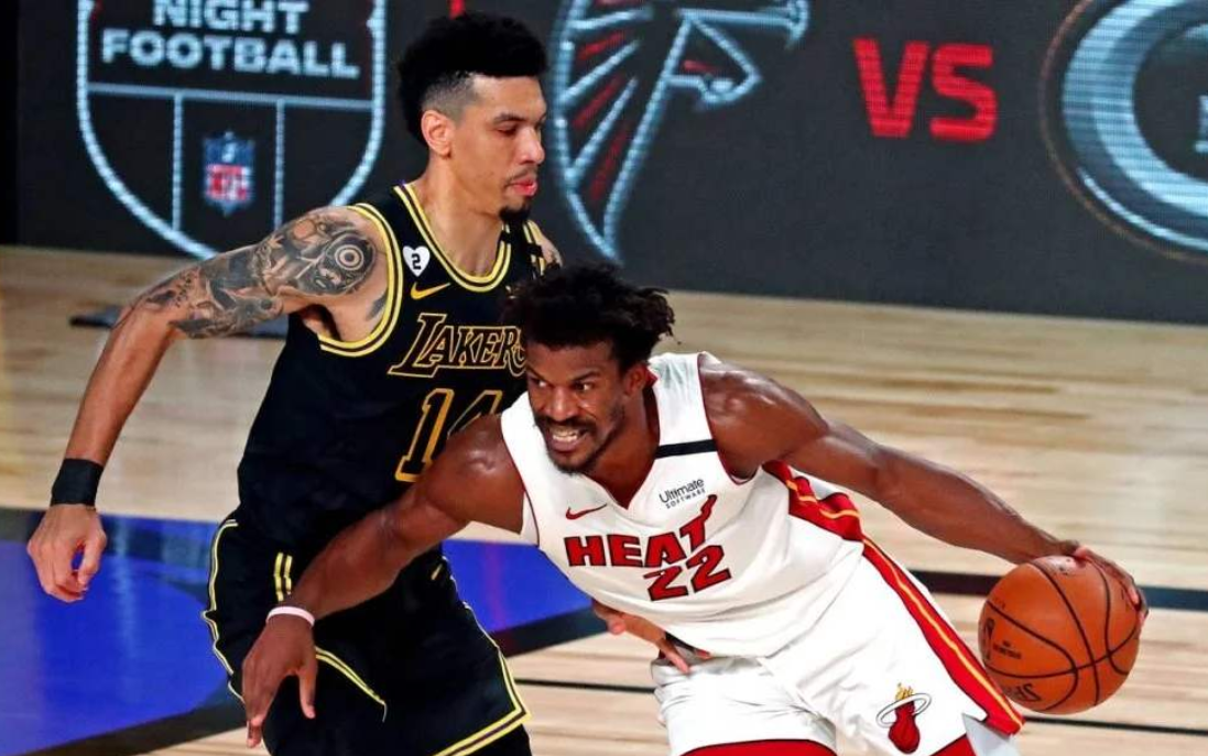 安东尼·戴维斯|太强了!浓眉季后赛比肩乔丹,老詹亲承无法入睡,霍华德宣布重大决定!