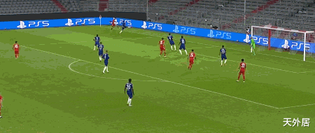 莱万|总分1-7大惨案！莱万2传2射独造4球踢疯了，把英超劲旅踢成筛子