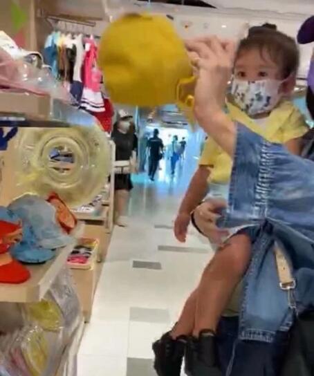 张柏芝|三胎生父疑曝光，张柏芝曾大方回应！小王子画画露出了破绽！