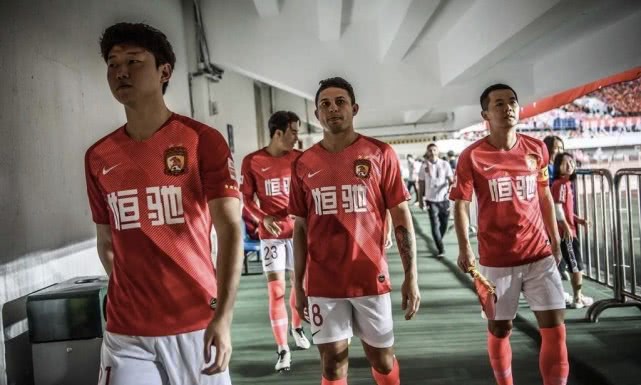 广州恒大▲深夜11点，恒大又给中国足球长脸！获权威欧洲媒体评为亚洲最佳球队