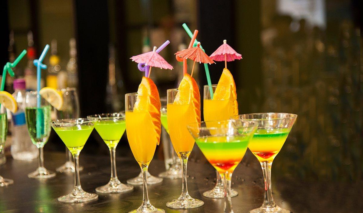 痛风|过了45岁,若不想与痛风“纠缠”,5类食物,请尽早撤离餐桌