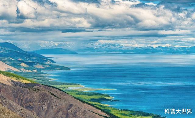 |蒙古国有个淡水湖，超过我国所有淡水湖总水量，蒙古海军驻扎于此