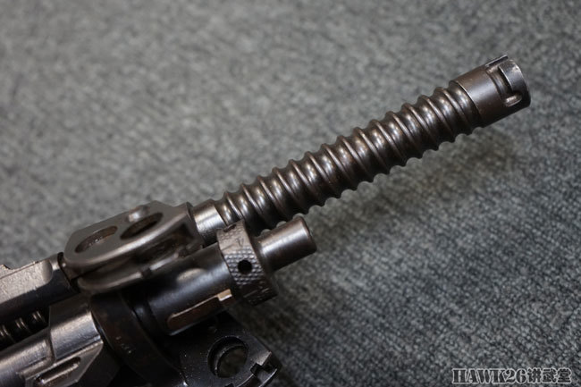 机枪|细看:日本九六式轻机枪 罕见的原编号品相 瞄准镜依旧可以使用