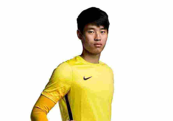 『广州恒大』恒大热身赛惨败揪出最大水货,曾被视为必走之人,却意外得到续约