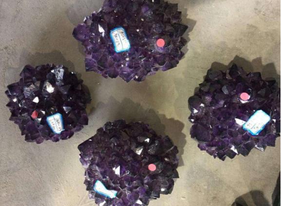 『』阳台上面放上这几样东西，穷人慢慢也会变富裕，等同于招财进门