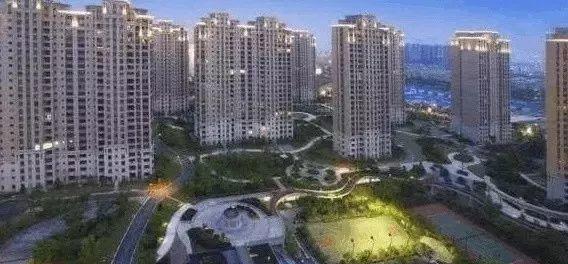 比房价更可怕的事情来了，专家提醒：不管价格，抛售所有的房产