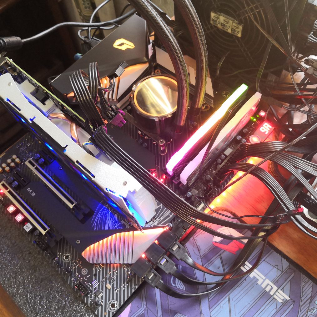 显卡|别再无脑刷yes了：软件实测高频or多核，谁才是生产力的核心因素