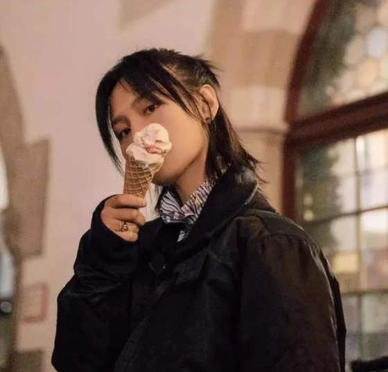 [周笔畅]从被封杀14年，再到手捧256个奖项，她说：我已经过气了